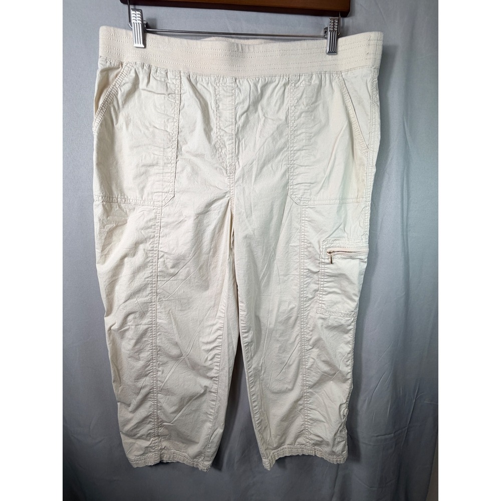 Chico's Women Crop Pants Beige 14 Zenergy Elastic Waist Cargo Utility Capris